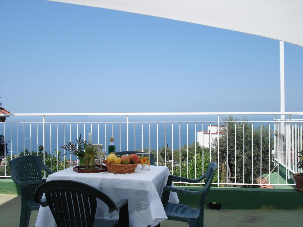Olindo Apartment E Cristina Apartments Vico Equense Eksteriør billede